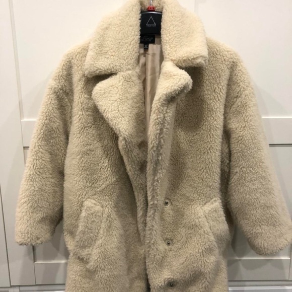 Topshop Sherpa teddy coat. Oversized look. Petite size US 4. Like new. - Picture 3 of 4